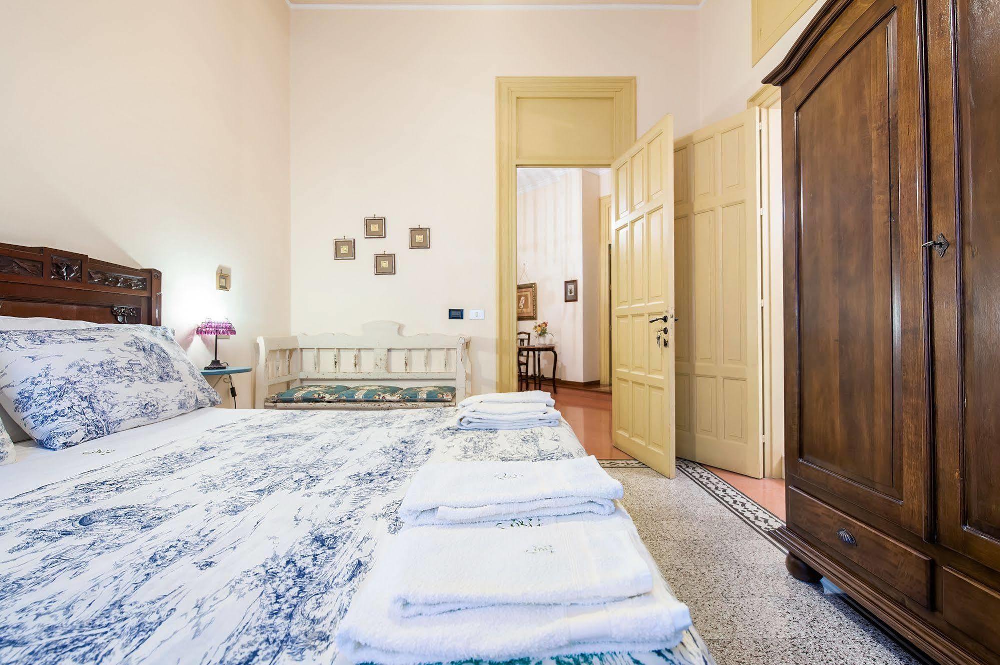 La Casa Di Zoe - Locazioni Turistiche Palermo Exterior foto